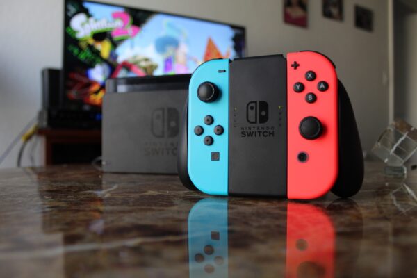 純正より安いswitchのおすすめプロコン 多機能モデルと選び方