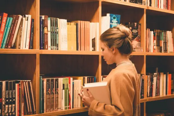 図書館の静かな環境