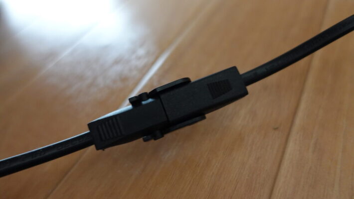 FlexiSpot XRC5 Proの電源コード